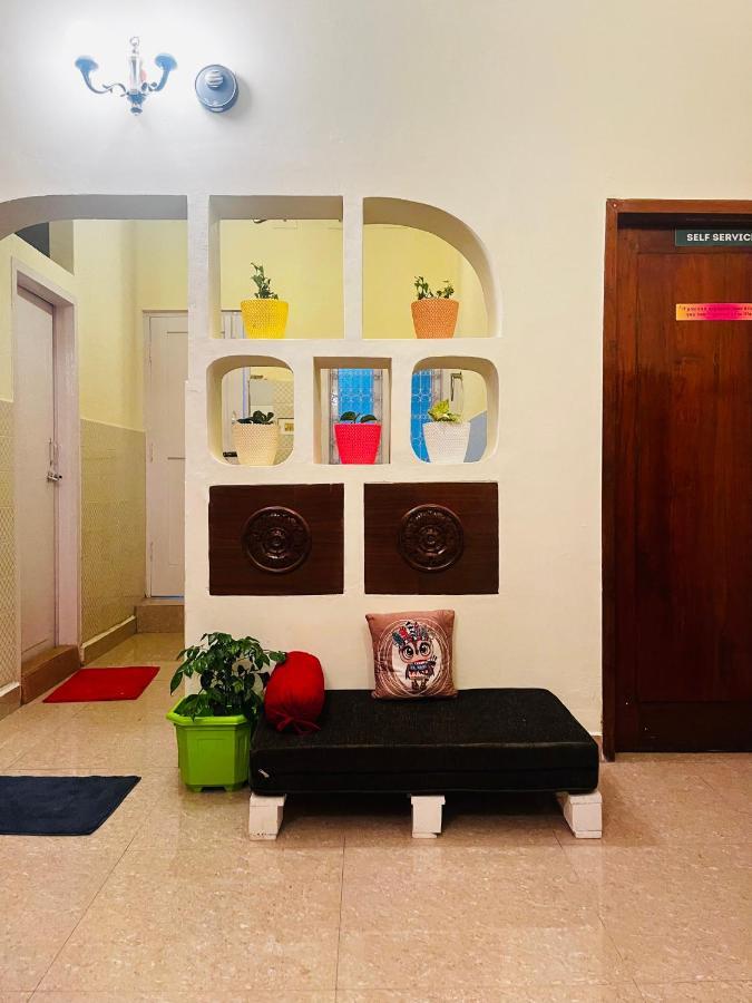 Crossroads Hostel 1980 Mysore Extérieur photo