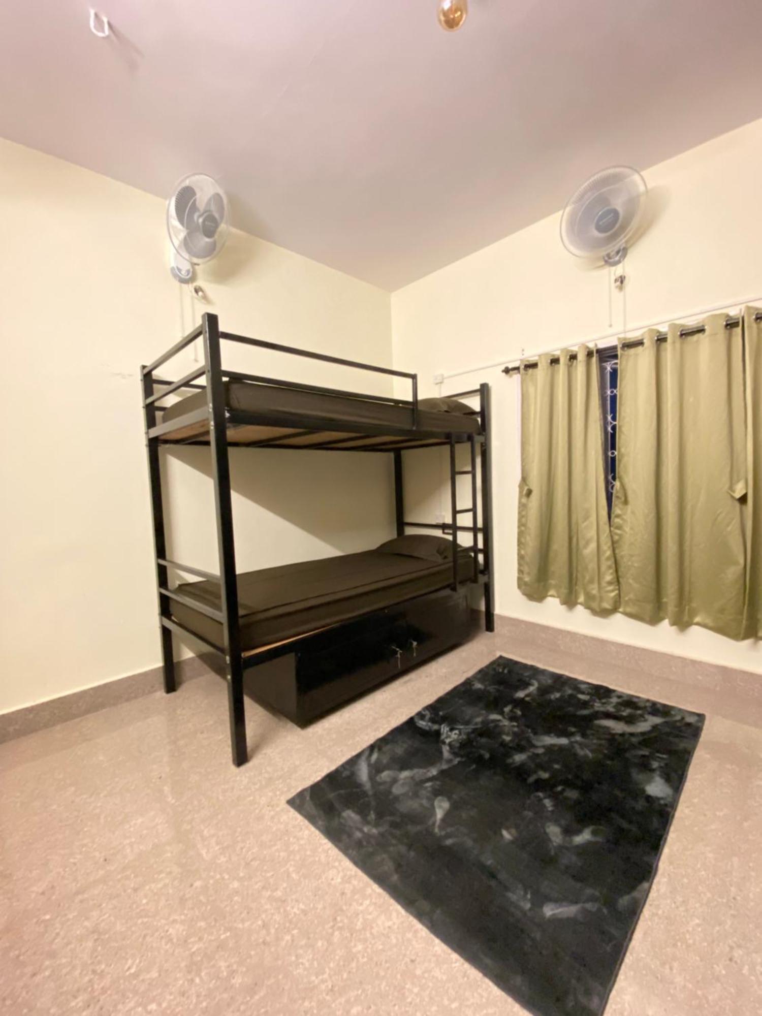 Crossroads Hostel 1980 Mysore Extérieur photo